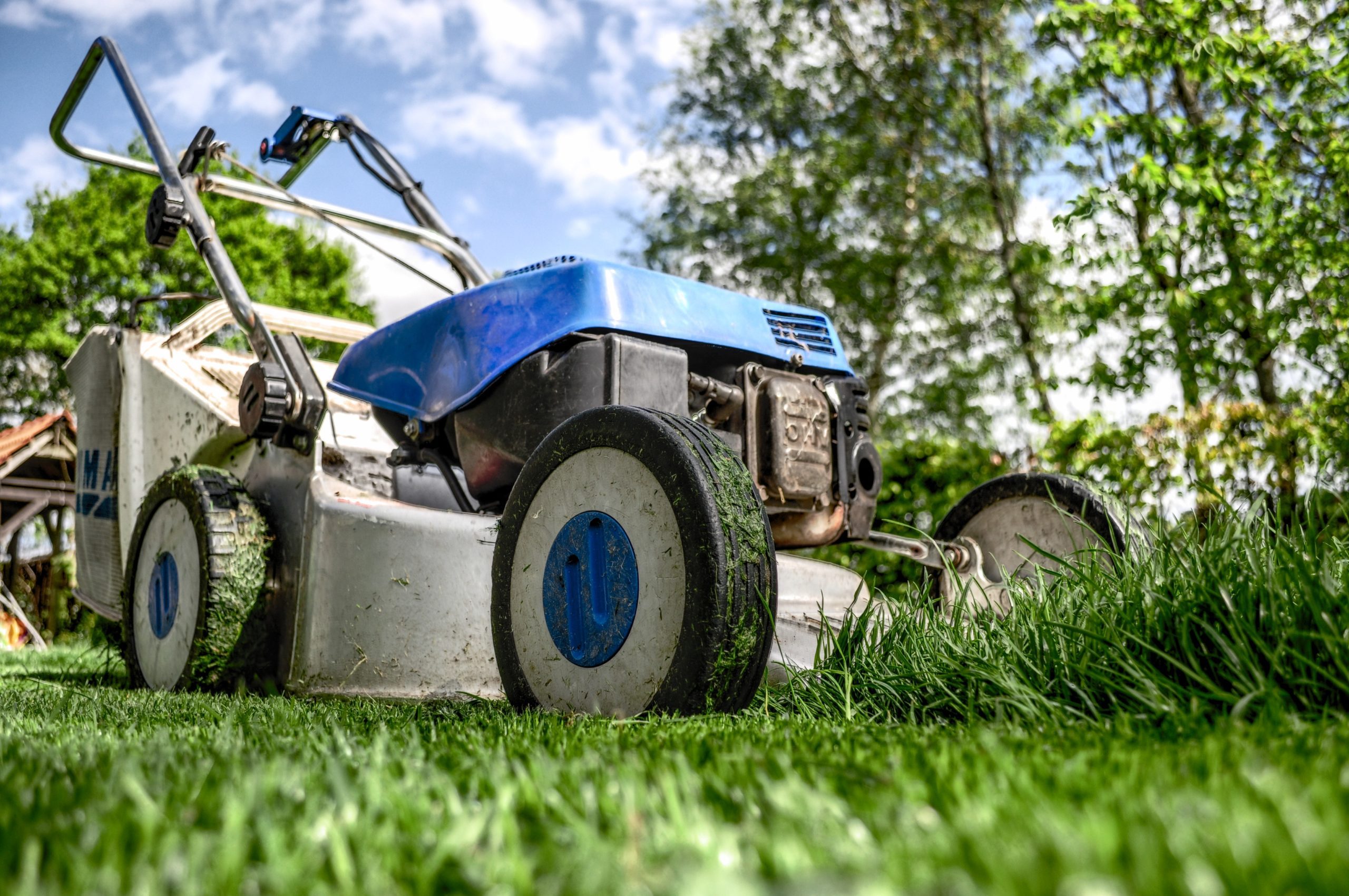 Photo by Skitterphoto: https://www.pexels.com/photo/lawn-mower-vehicle-on-grass-589/